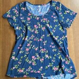 Floral LuLaroe Shirt. Size XL